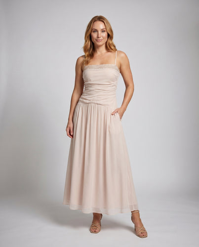 Damen Elegantes Maxikleid mit fließendem Rock und schimmernden Trägern R&B