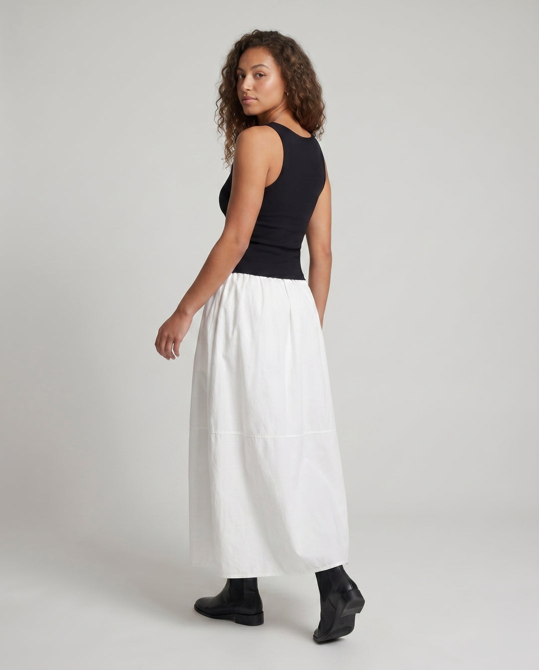 Product 15613835018570 - back_view