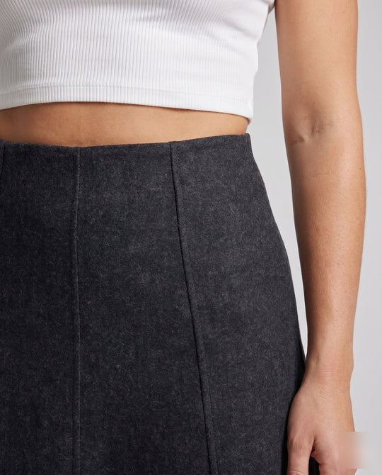 Product 15613839901002 - close_up_detail