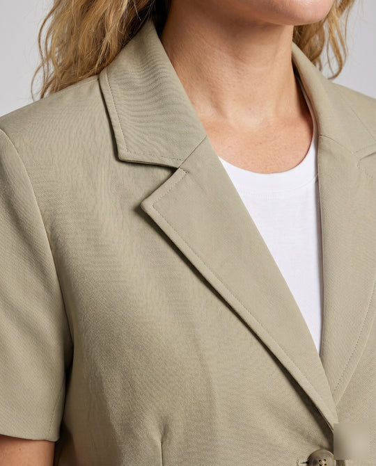 Product 15616787284298 - close_up_detail