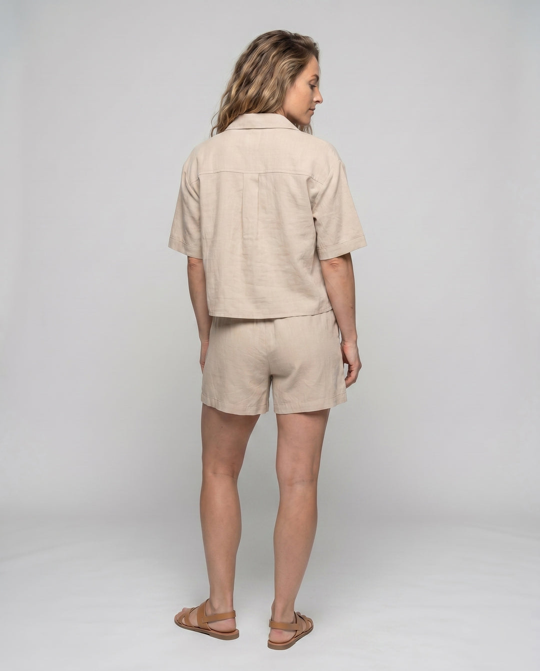 Product 15616796918090 - back_view