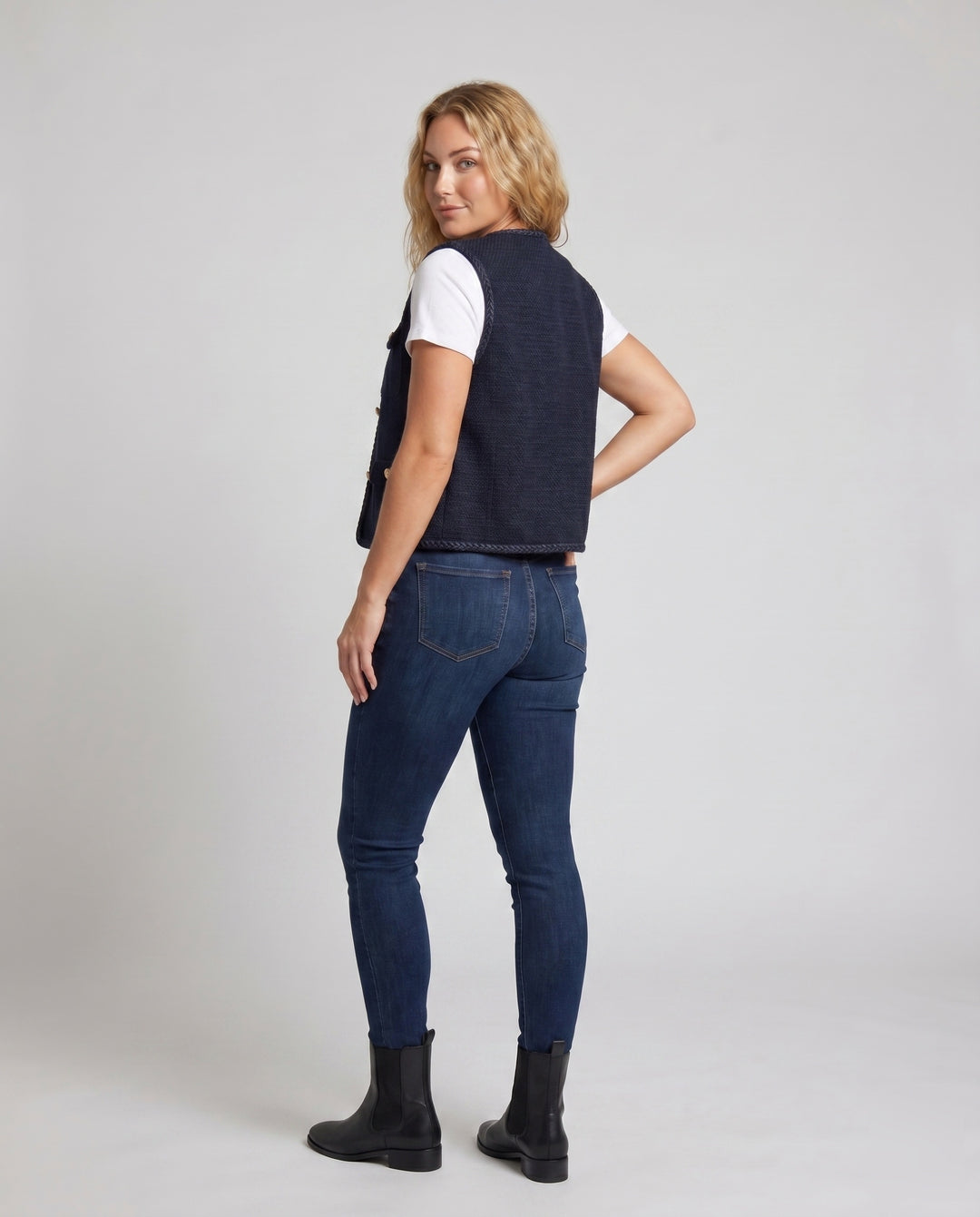 Product 15616803766602 - back_view