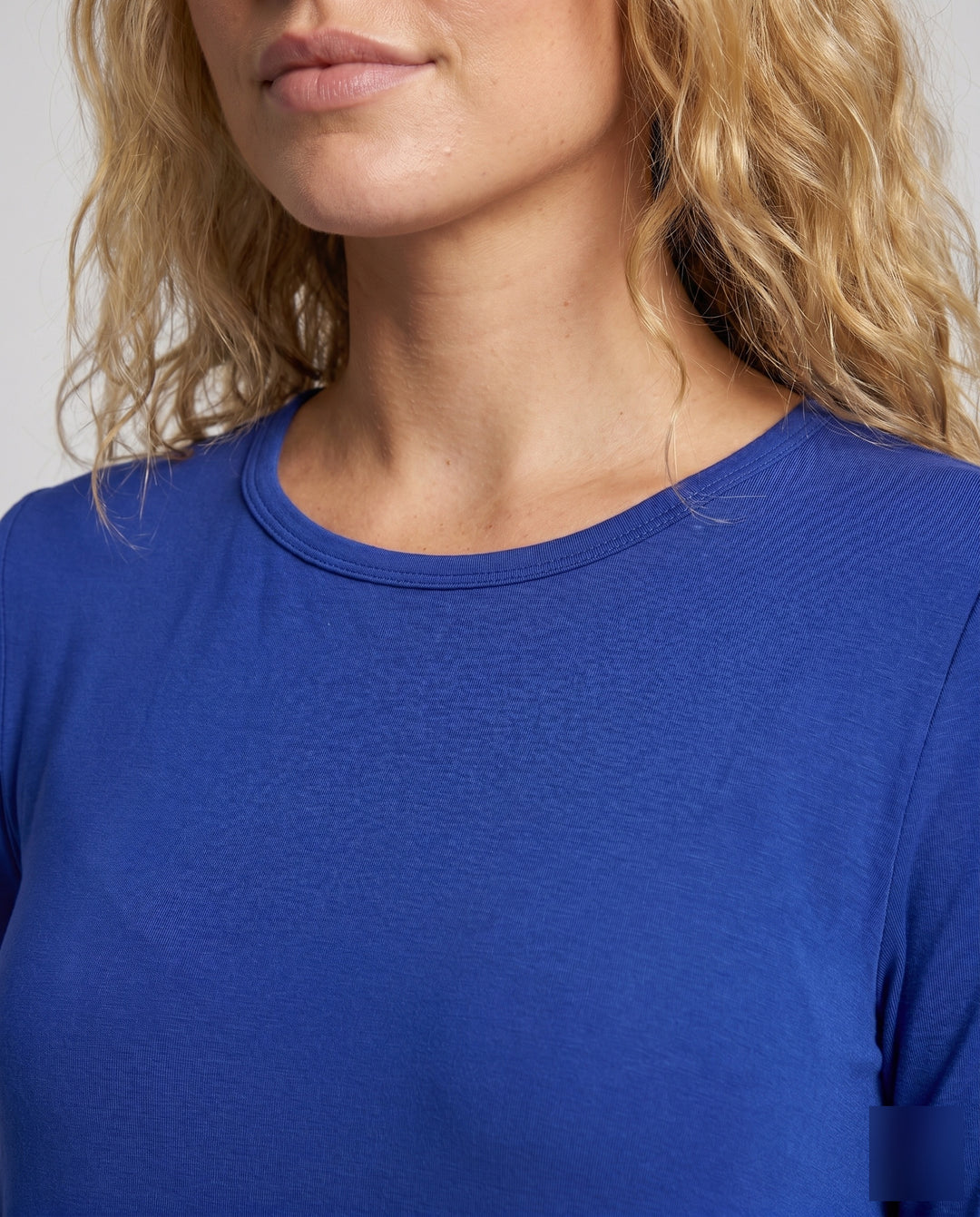 Product 15616812679498 - close_up_detail