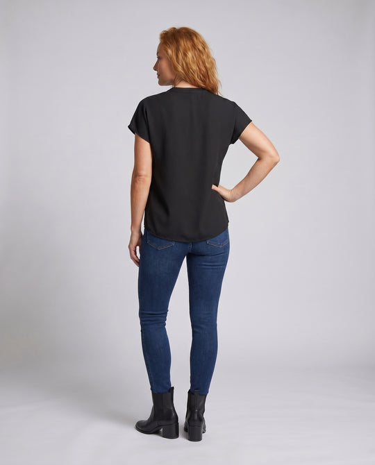 Product 15616813760842 - back_view