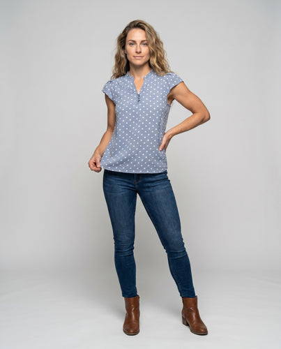 Damen Polka-Dots Bluse mit kurzen Rüschensäumen und Knopfdetails R&B