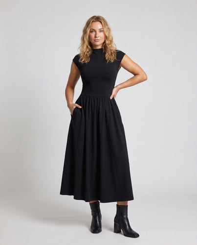 Damen Elegantes Maxikleid mit schlichter Silhouette und tailliertem Oberteil