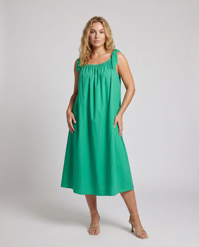 Damen Luftiges SommerMaxikleid mit zarten Trägern und schwingendem Schnitt