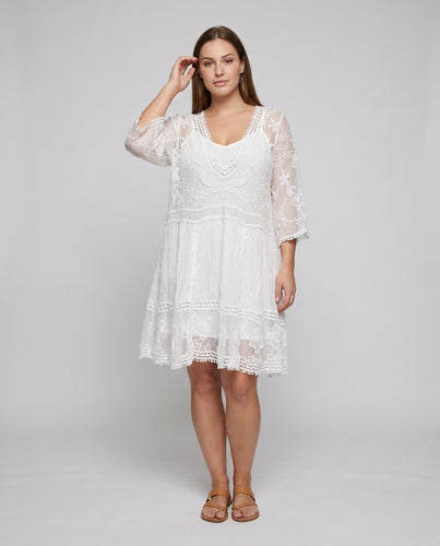 Damen Häkel-Strandkleid mit floralen Spitzenakzenten R&B