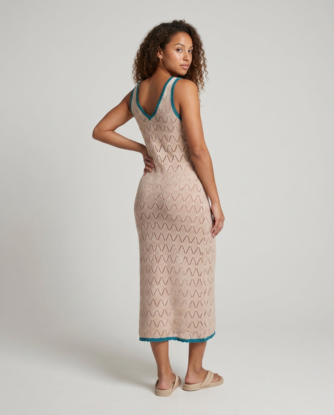 Product 15622856376650 - back_view