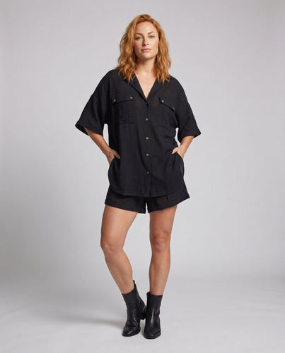Damen luftige Strandbluse mit eleganten Knopfdetails und lässigem Schnitt R&B