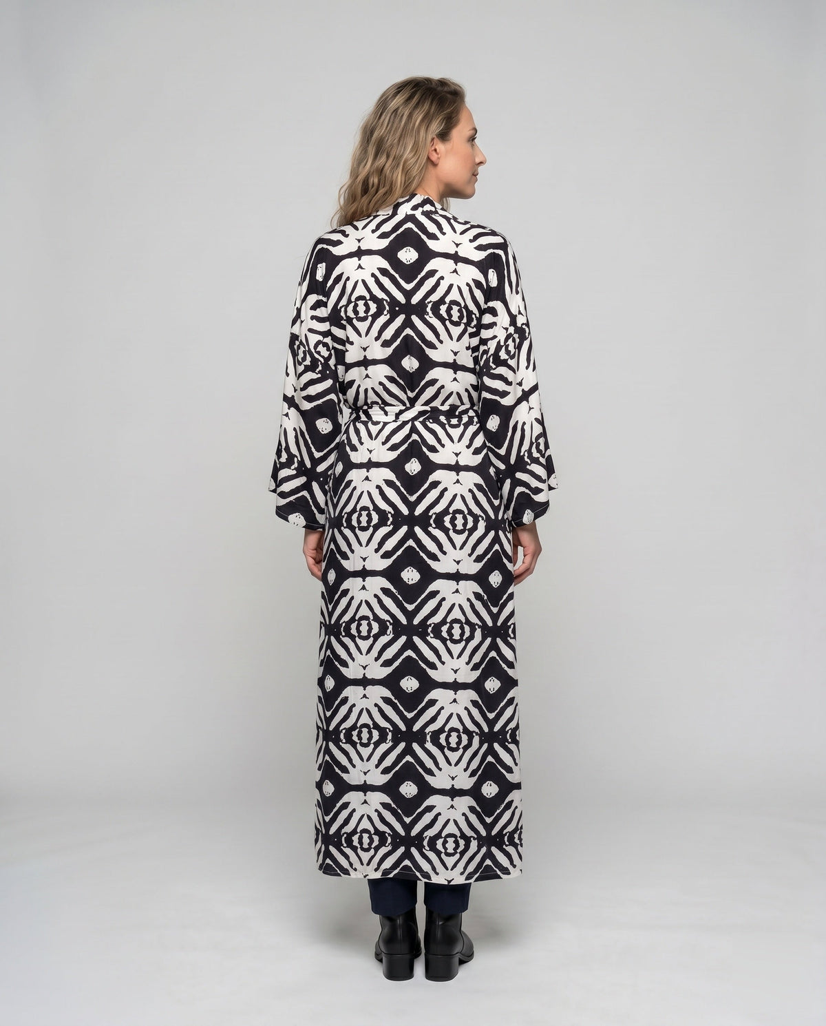 Product 15622900973898 - back_view