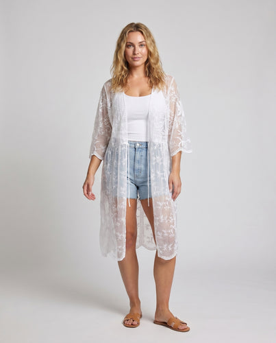 Damen Spitzen-Strandüberwurf mit floralem Muster Heidi Mode