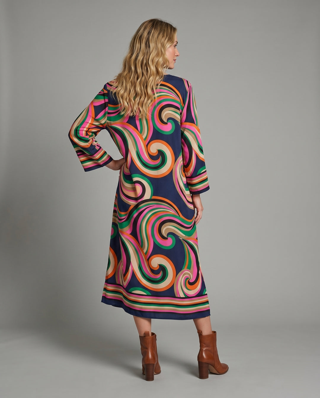 Product 15622908379466 - back_view