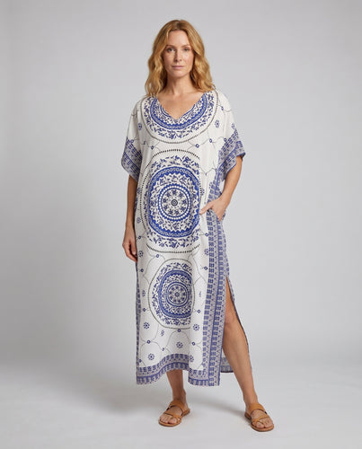 Damen Strandkleid mit elegantem mandala-inspiriertem Muster und lässigem Schnitt Heidi Mode