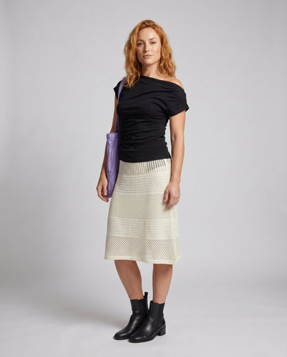 Damen nan asymmetrisches drapiertes Kurzarmshirt mit Aussparung an der Schulter und seitlicher Raffung