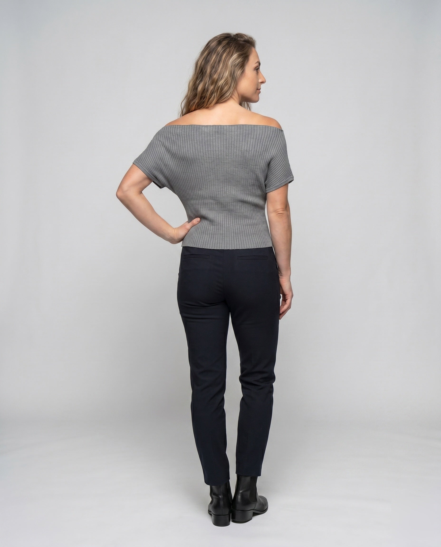 Product 15624510243146 - back_view
