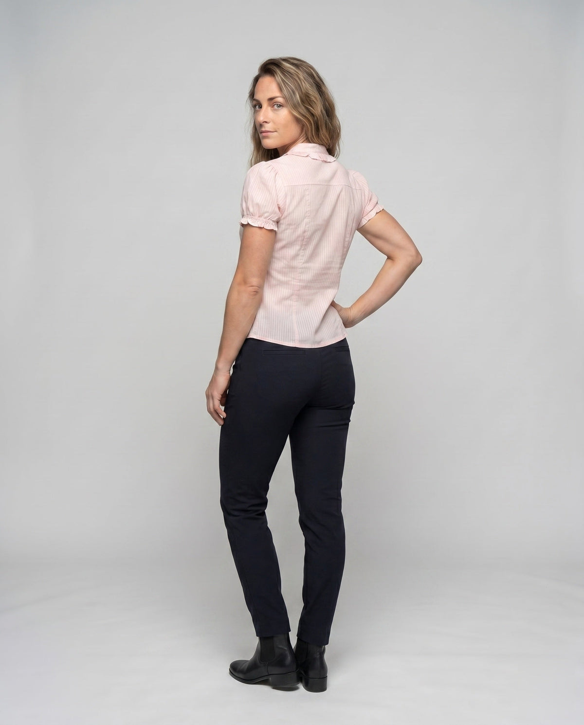 Product 15624512110922 - back_view