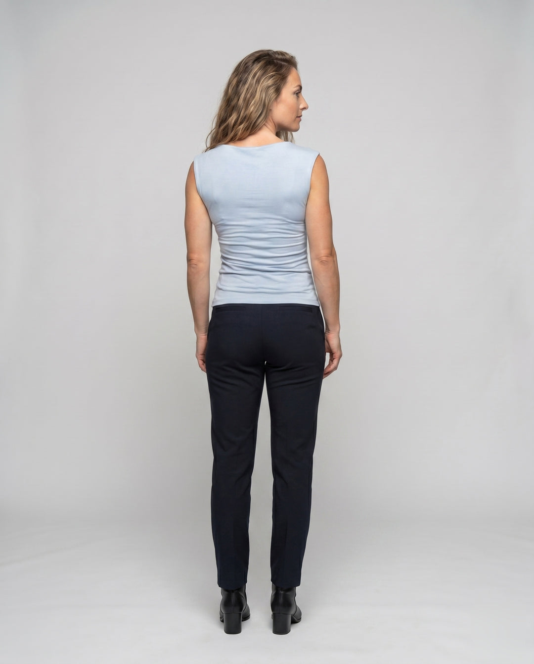 Product 15624513782090 - back_view