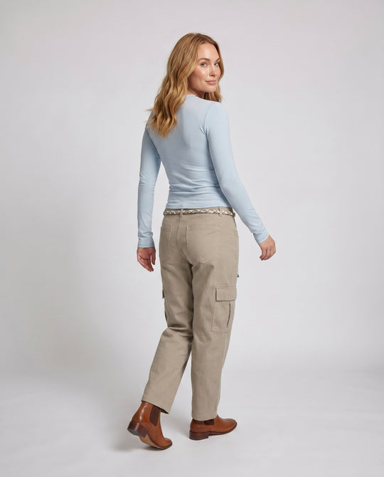 Product 15624516796746 - back_view