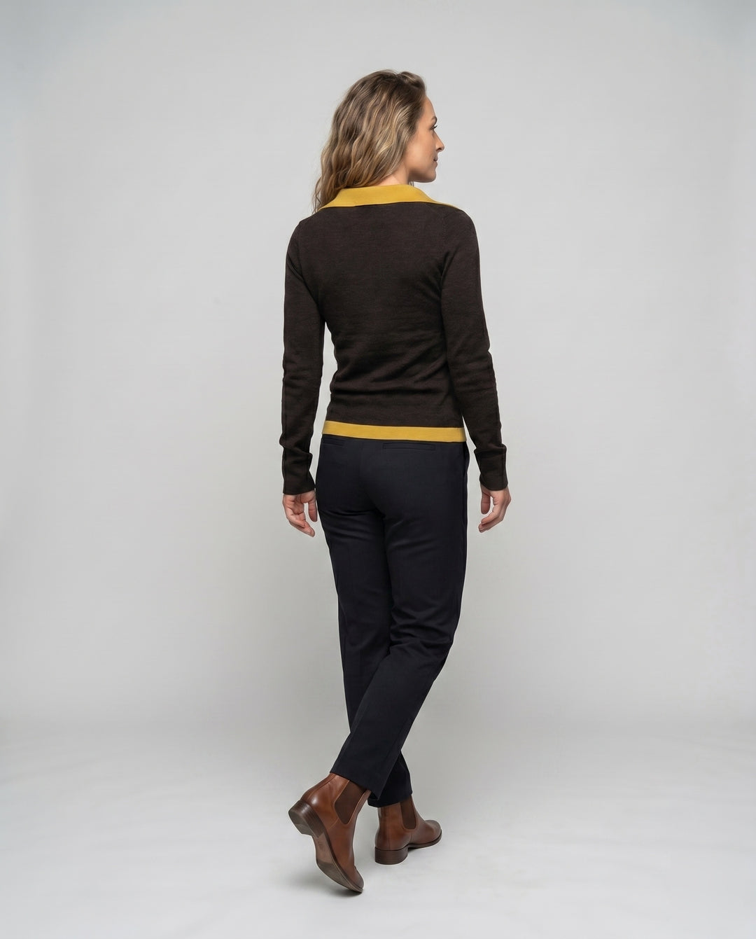 Product 15624518173002 - back_view