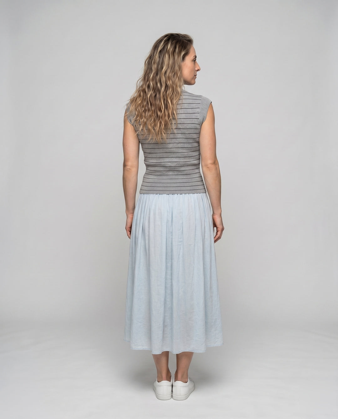 Product 15624518697290 - back_view