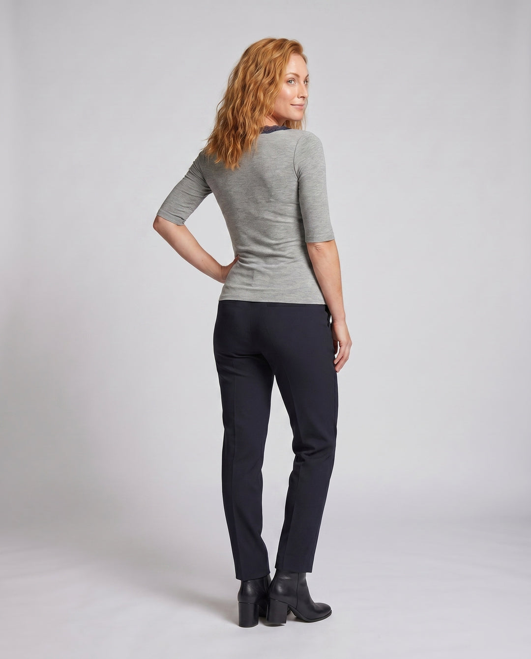 Product 15624522137930 - back_view
