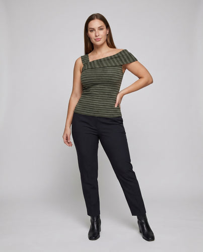 Damen nan figurbetontes Ripp-Top mit asymmetrischem Carmen-Ausschnitt, taillierter Passform und breiter Umschlagkante