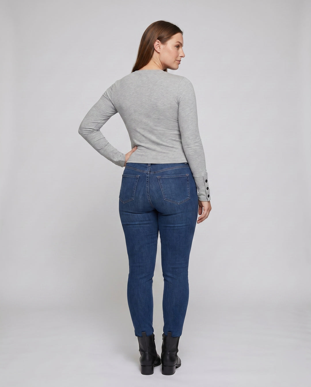 Product 15624529707338 - back_view