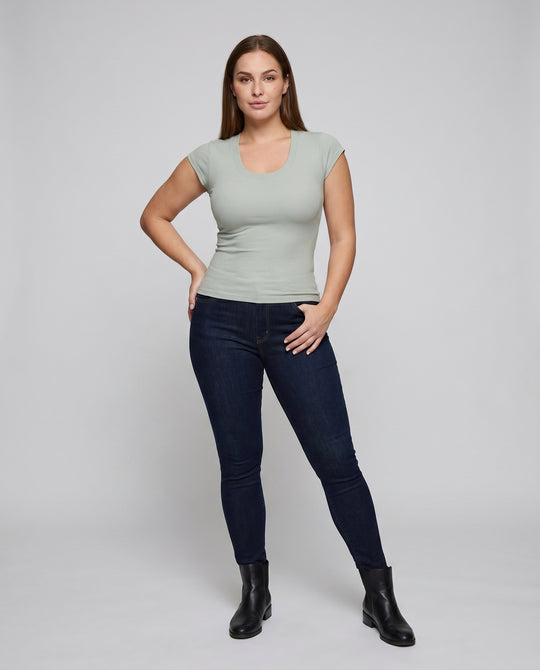 Product 15624530461002 - full_body_front
