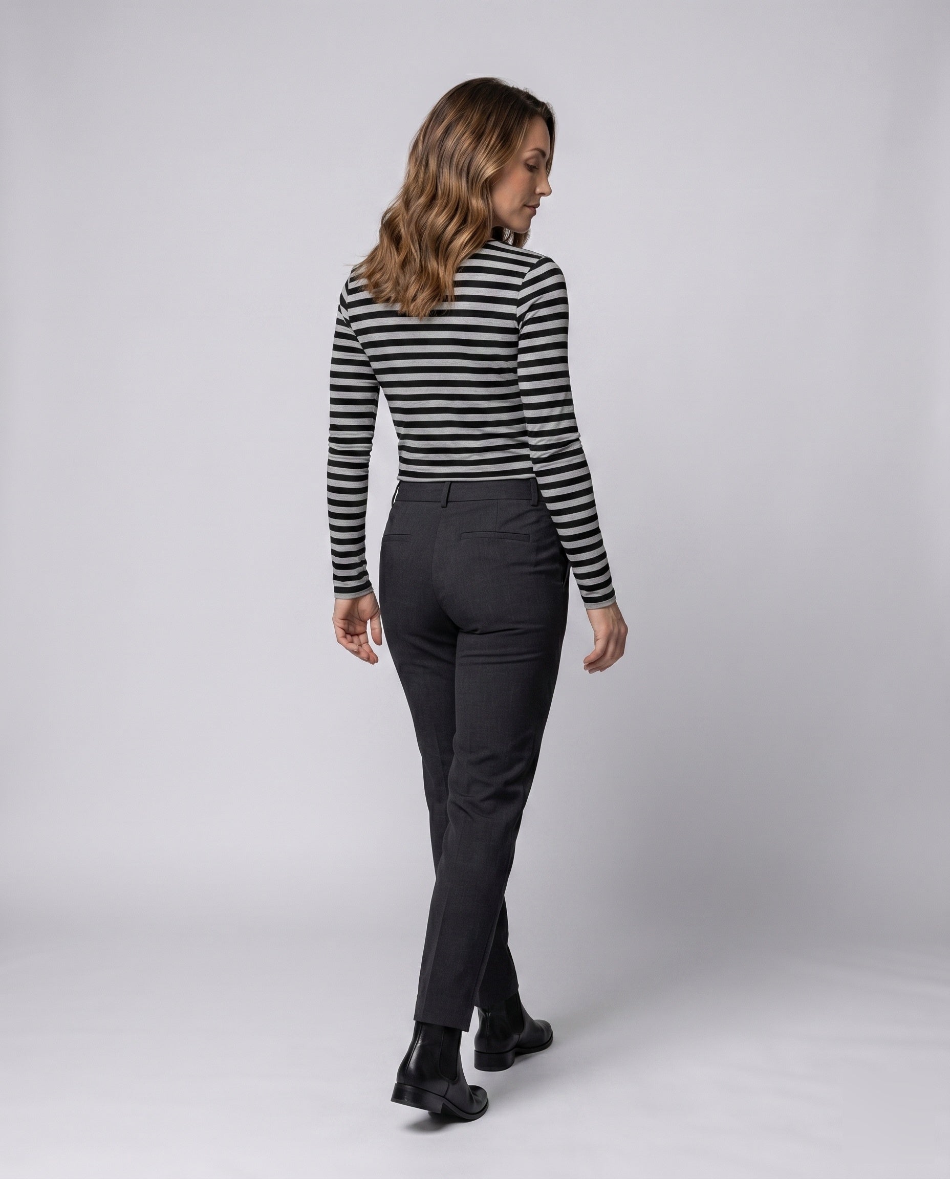 Product 15624532853066 - back_view