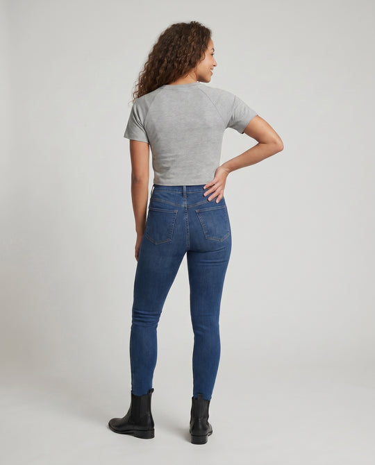 Product 15624537899338 - back_view