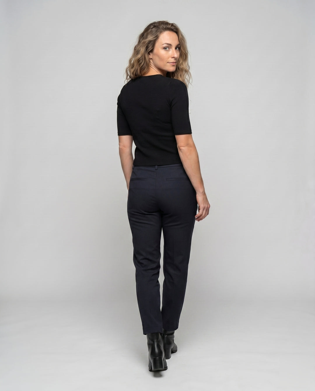 Product 15624540389706 - back_view