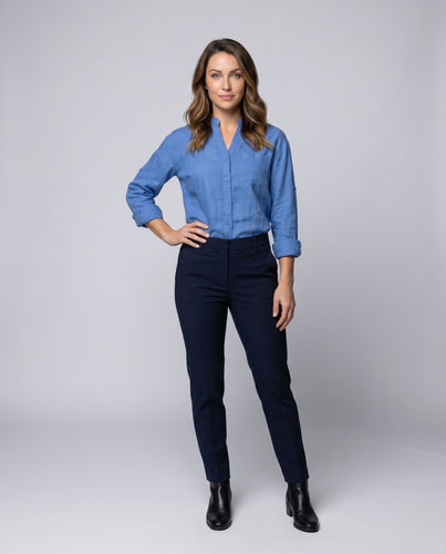Damen nan lockere Leinenbluse mit Stehkragen, Knopfleiste und Brusttasche
