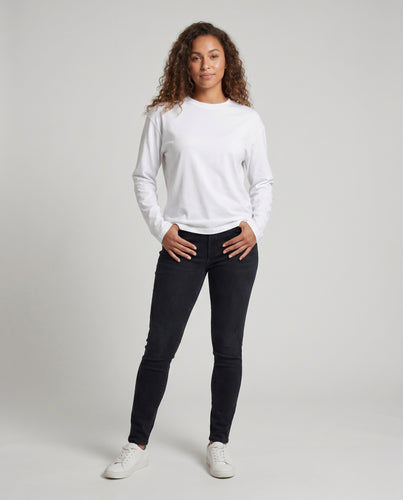Damen nan minimalistisches Longsleeve aus Bio-Baumwollmix mit geradem Schnitt und verstärktem Rundhalsausschnitt