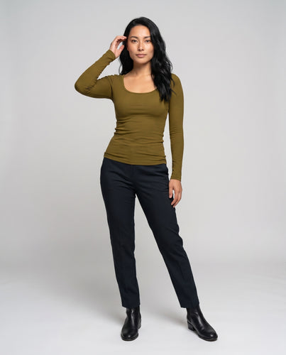 Damen nan nahtloses Langarmshirt mit weitem U-Boot-Ausschnitt und figurformender Passform