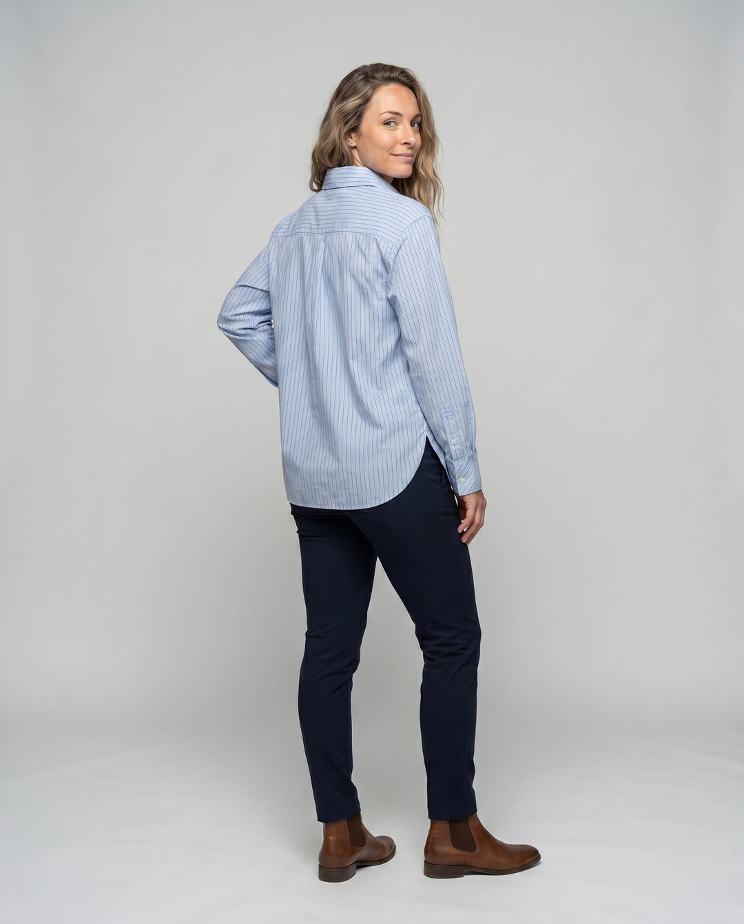 Product 15624548057418 - back_view