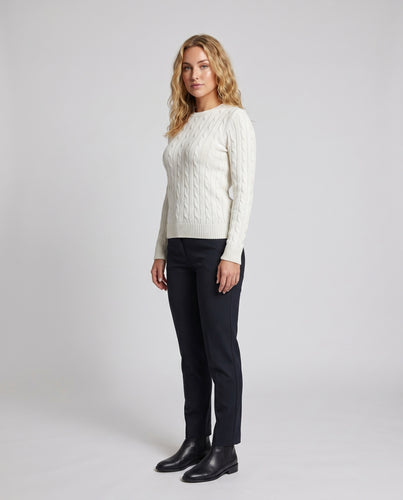 Damen nan schmal geschnittener Kabelstrick-Pullover mit Rundhals, feinem Zopfmuster und elastischem Rippenbund