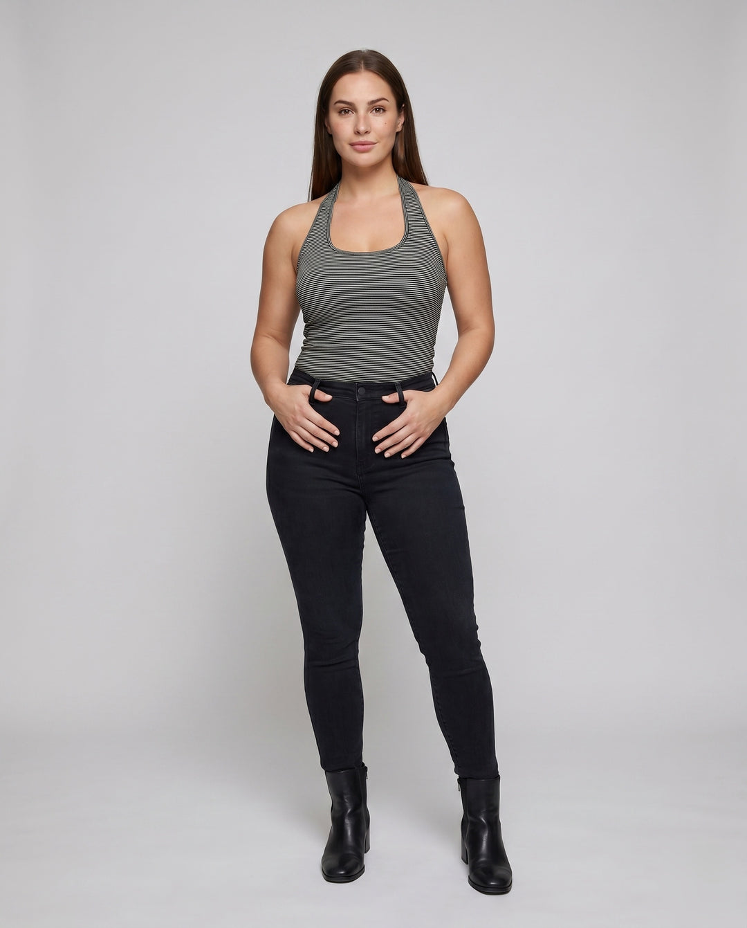 Product 15624553496906 - full_body_front