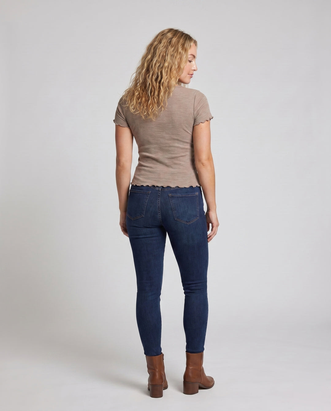 Product 15624553726282 - back_view