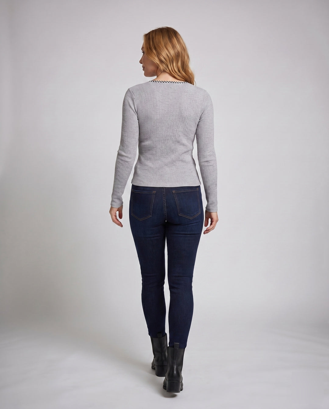 Product 15624556872010 - back_view