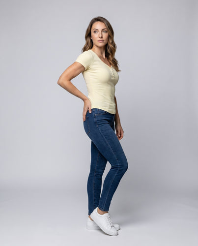 Damen nan tailliertes Rippjersey-Oberteil mit Henley-Knopfleiste und V-Ausschnitt