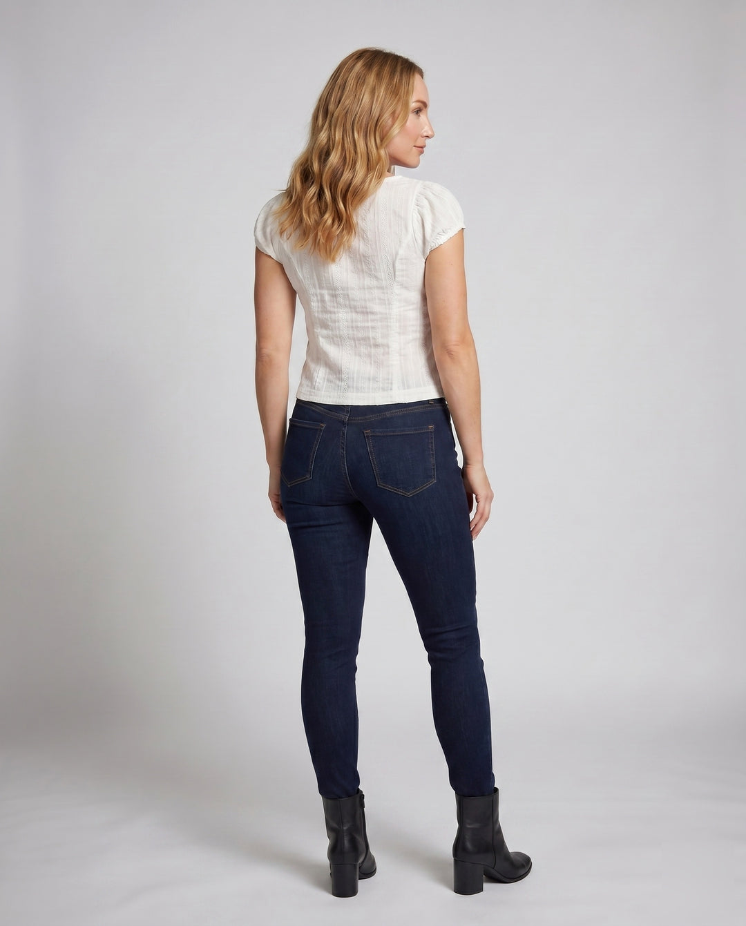 Product 15624575811914 - back_view