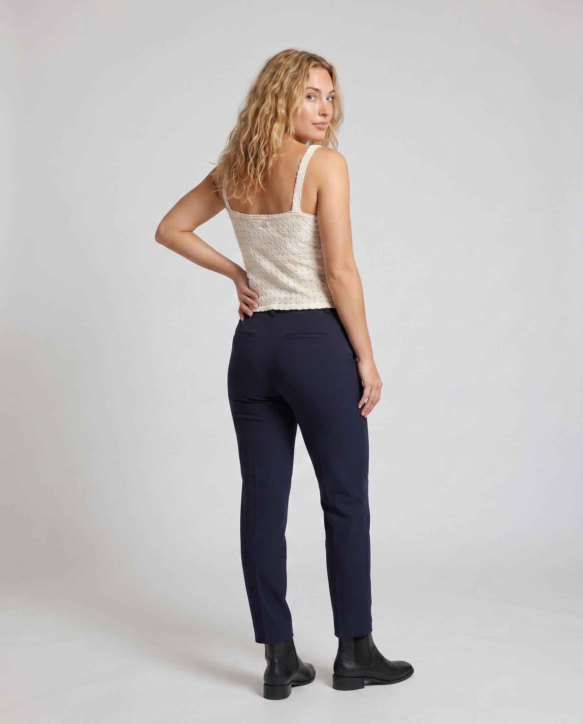 Product 15624575877450 - back_view