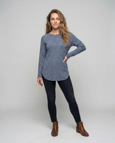 Damen Strukturierter Langarm-Pullover mit modischen Seitenschlitzen