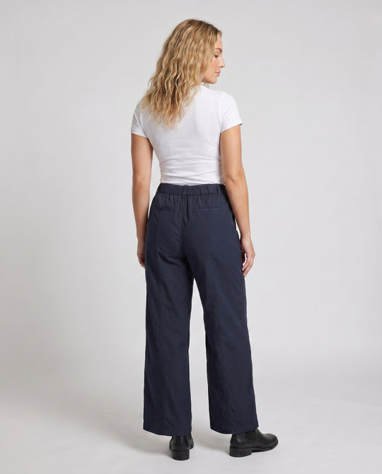 Product 15625037578570 - back_view
