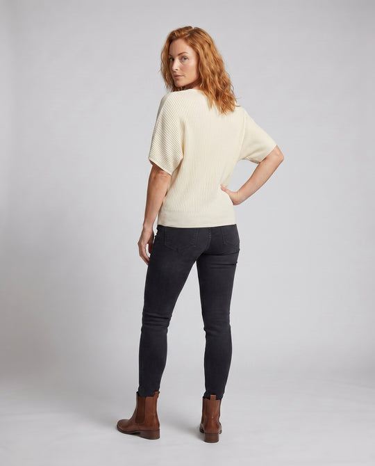 Product 15625050849610 - back_view