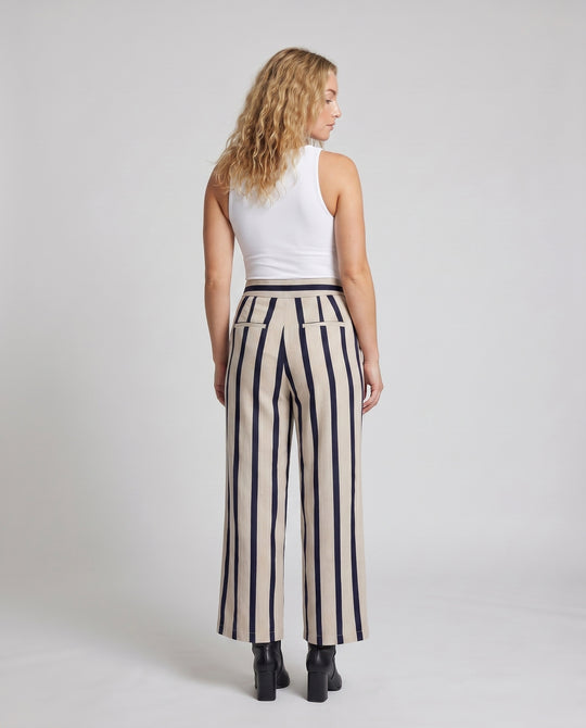 Product 15625053372746 - back_view