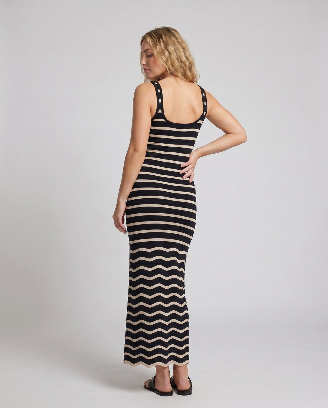 Product 15625056911690 - back_view