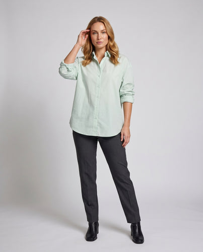 Damen Oversized Hemdbluse mit modernem Schnitt und schlichten Details