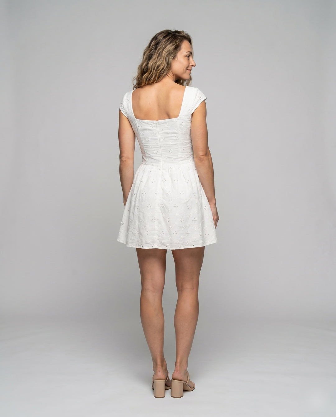 Product 15627220156746 - back_view
